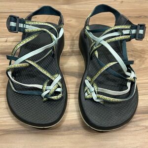 Chaco Strappy Sandals Women’s 7 Blue Yellow Vibram Outdoor Hiking Comfort Shoes